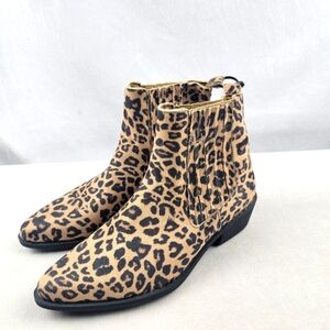 NWOT vegan Joe Fresh lepord print ankle cowboy boots in size 8